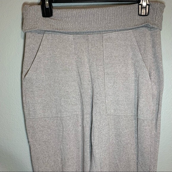Aerie neutral fold over waistband loungewear joggers size medium - Picture 2 of 8